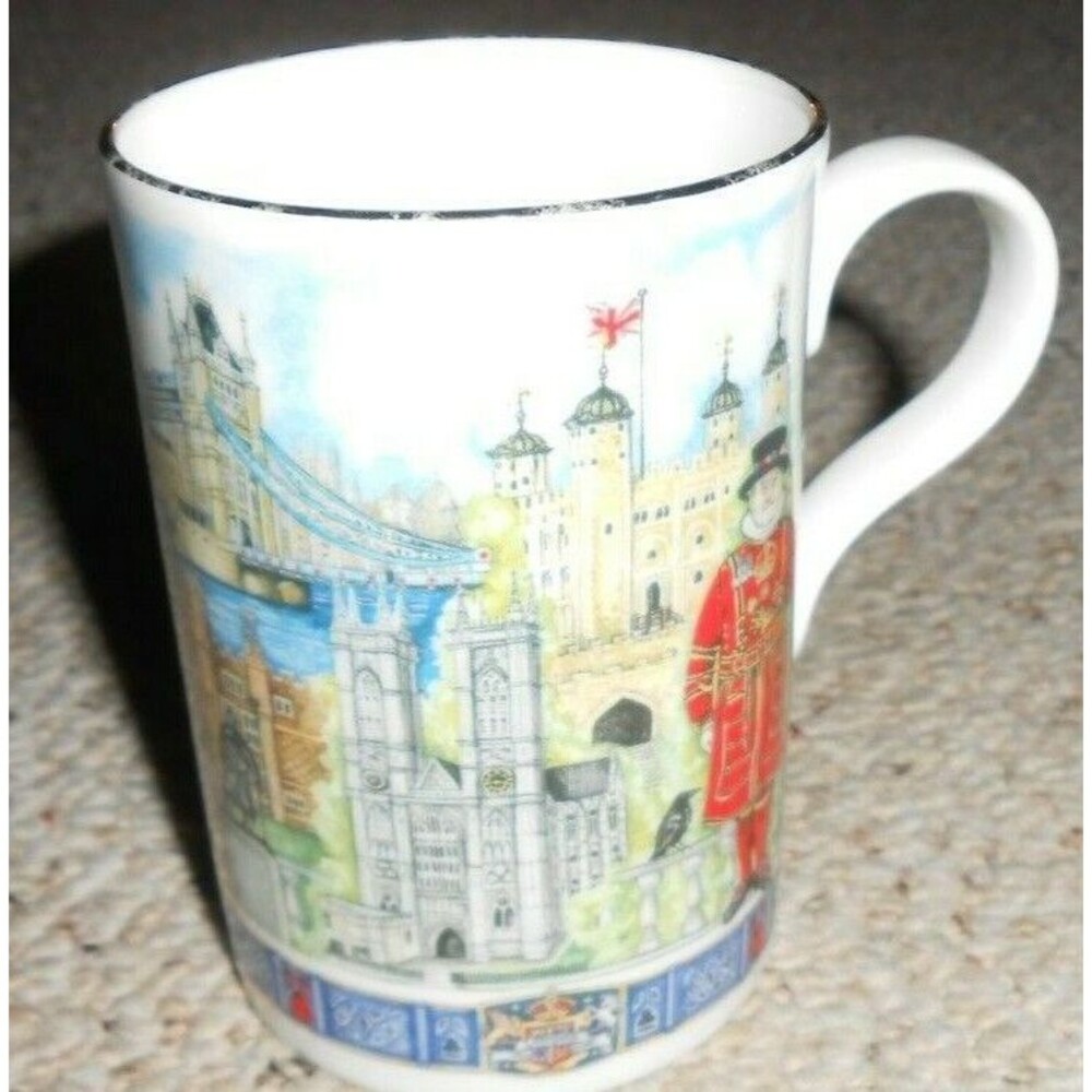 JAMES SADLER HORSEGUARDS Made in England Fine Bone China Coffee Mug Cup GUC